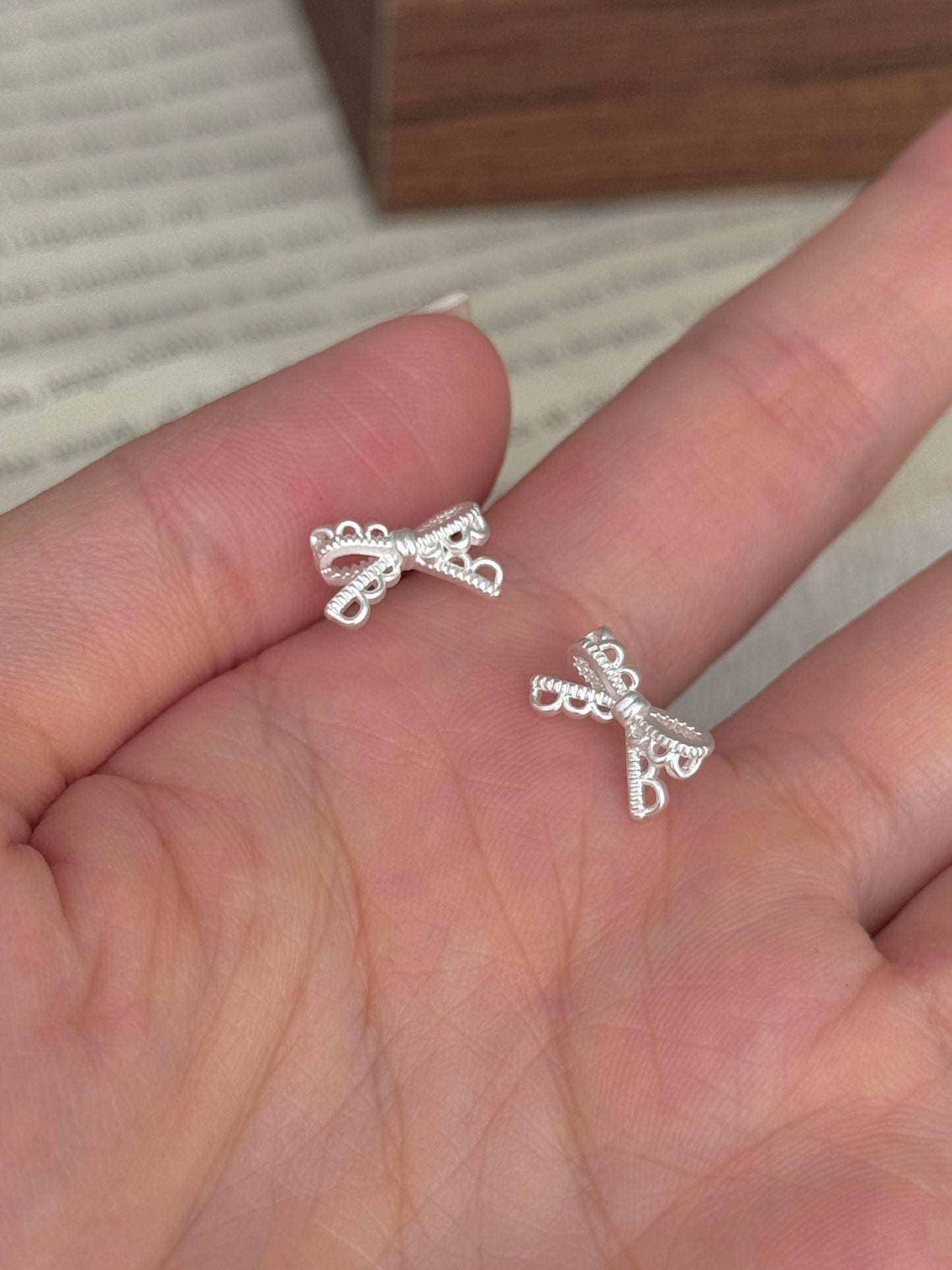 Lace Bow Earrings