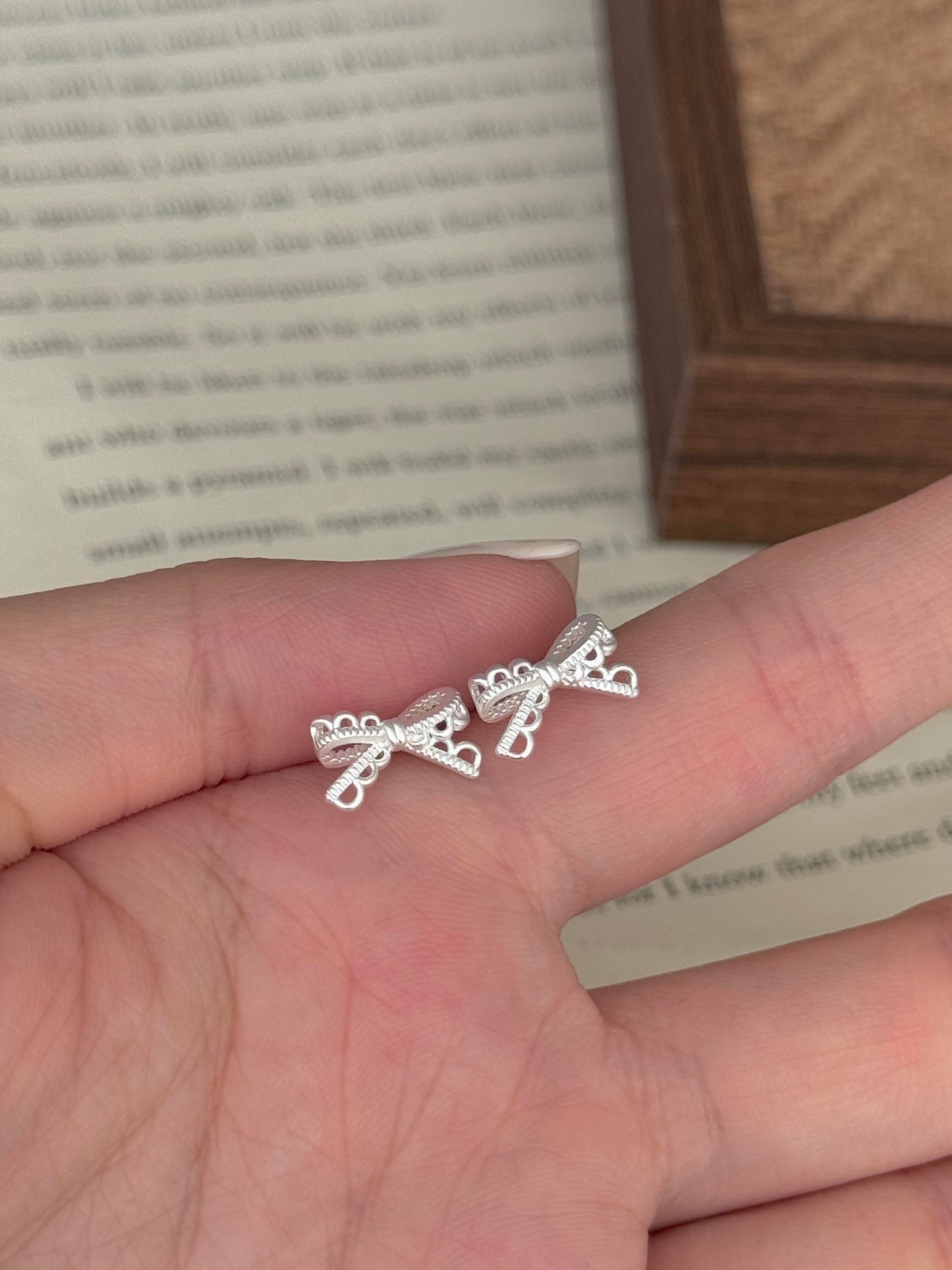 Lace Bow Earrings