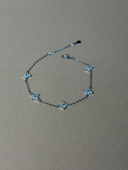 Lucky Clover Station Bracelet