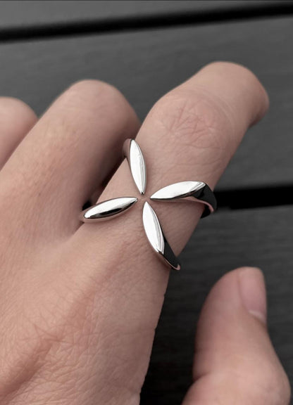 Petal Cross Ring
